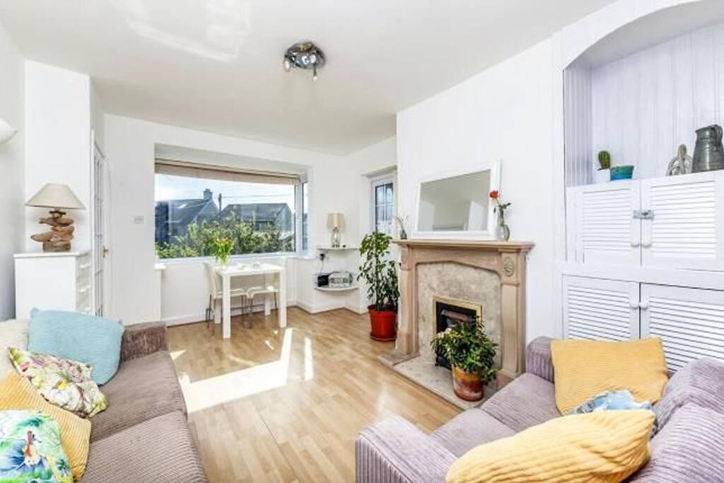 Sunrise! ~ 2 Bedrooms, Garden, Parking, Sea Views St. Ives Exterior photo