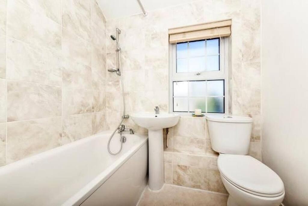 Sunrise! ~ 2 Bedrooms, Garden, Parking, Sea Views St. Ives Exterior photo